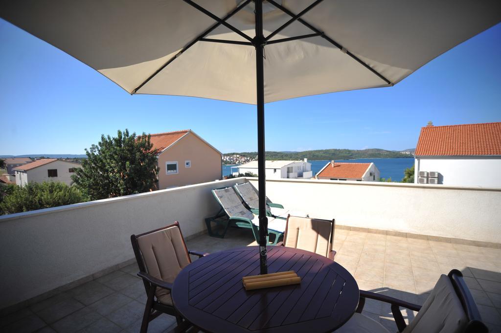 Villa Bianca Trogir Exterior photo